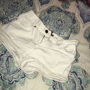 Size 3 Kendall & Kylie Shorts